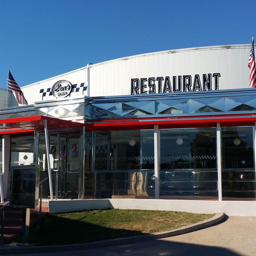 Structure métallique et habillage pour le restaurant Ben's