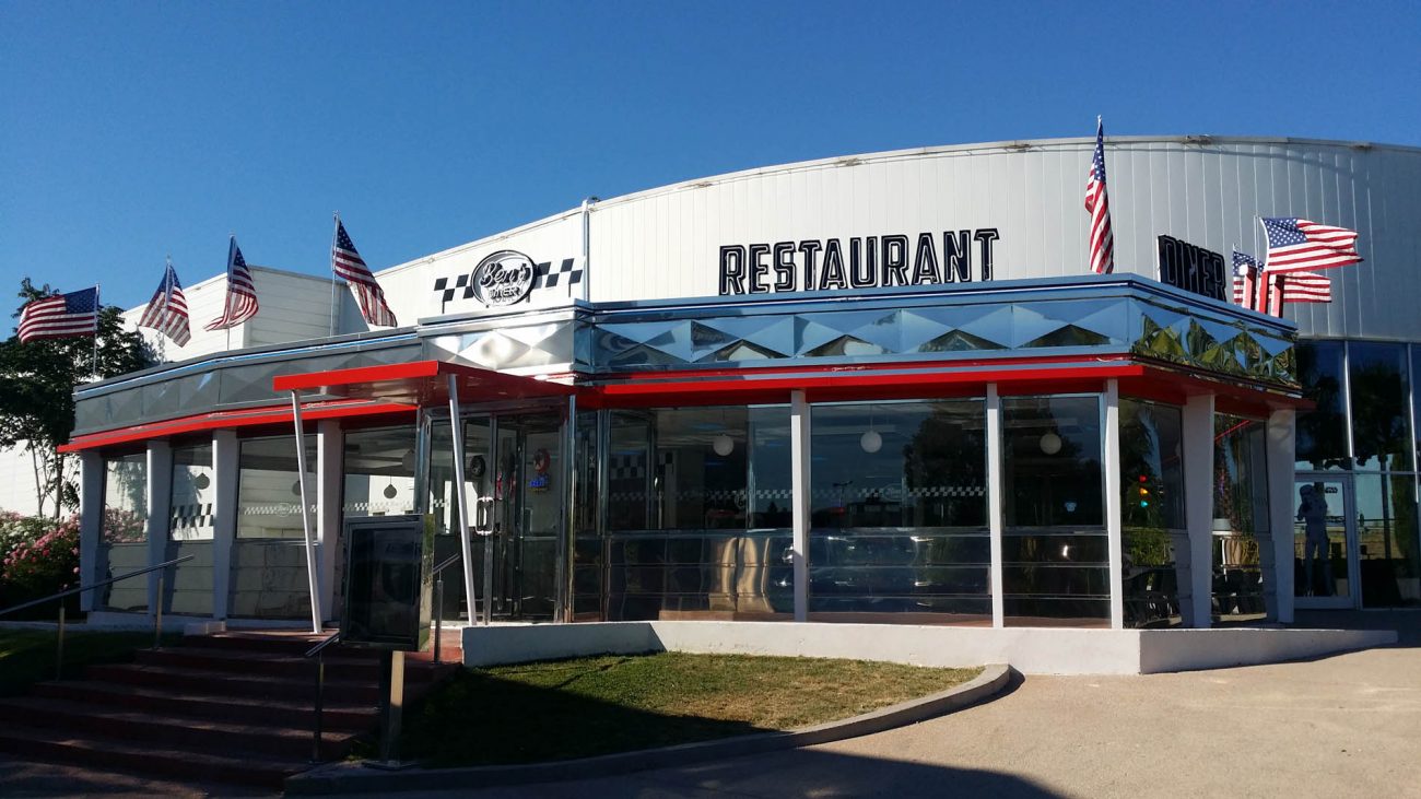 Structure métallique et habillage pour le restaurant Ben's