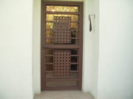 Porte d'entrée sur mesure en acier Caissargues 30132