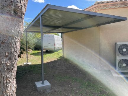 Abri de voiture sur mesure à Bouillargues