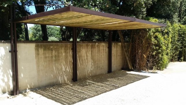 Abri de voiture suspendu sur mesure