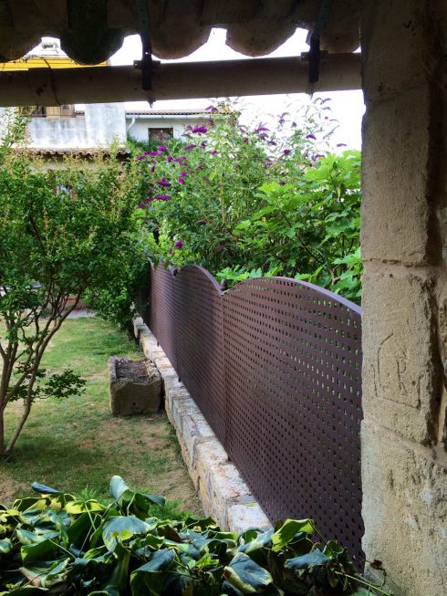 Brise vue sur muret sur mesure Gard