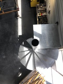 Escalier hélicoïdal sur mesure en acier Caissargues