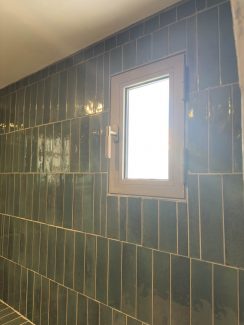 Fenêtre sur mesure poignée en bronze Occitanie