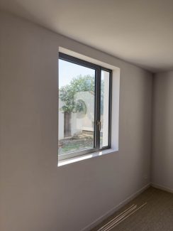 Fenêtre sur mesure en acier Occitanie