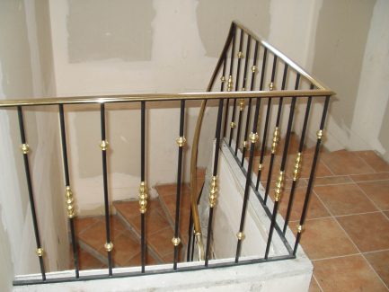 Garde corps traditionnel acier et laiton sur mesure Gard