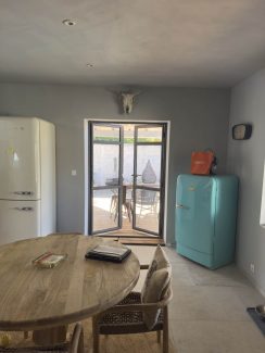 Ensemble de menuiseries métalliques à Bezouce