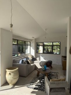 Ensemble de menuiseries métalliques en Occitanie