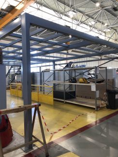 Mezzanine industriel en acier à Bellegarde