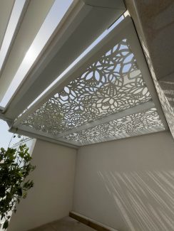 Ombrière en découpe laser sur mesure en acier Calvisson