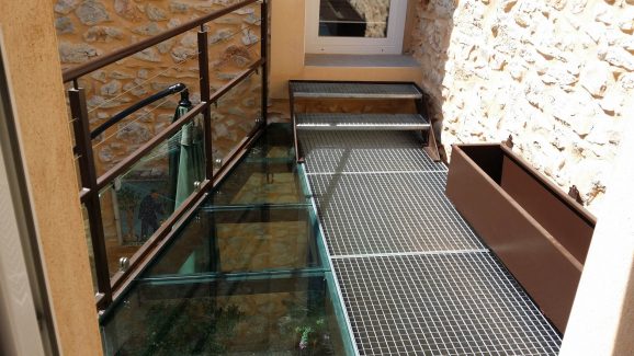 Passerelle en acier sur mesure Gard 30000