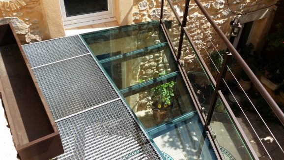 Passerelle en acier sur mesure Occitanie