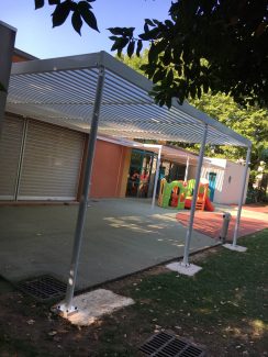 Pergola à vantelle sur mesure à Nîmes