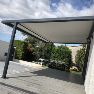 Pergola contemporaine sur mesure toile soltis Beaucaire
