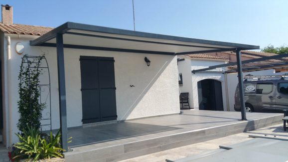 Pergola contemporaine sur mesure toile soltis Mauguio