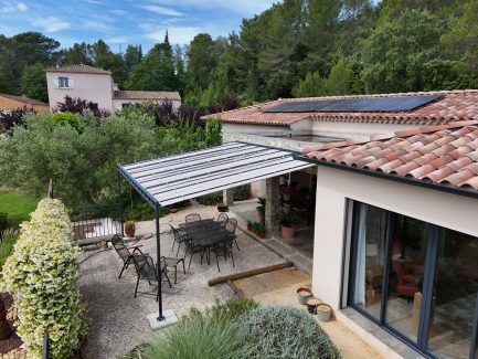 Pergola sur mesure avec toile amovible Bouillargues