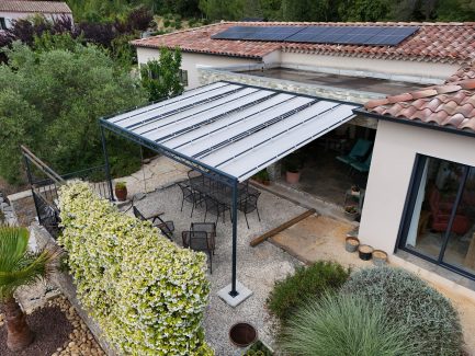 Pergola sur mesure avec toile amovible Saint Gilles