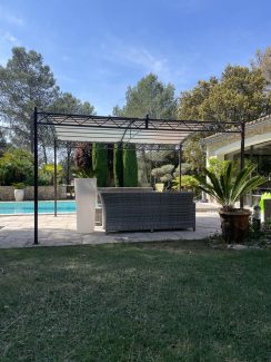 Pergola traditionnelle sur mesure Occitanie