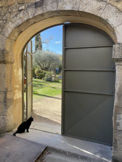 Portail deux vantaux sur mesure Occitanie