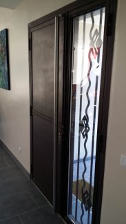 Porte d'entrée sur mesure en acier Occitanie
