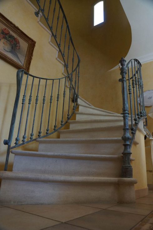 Rampe pour escalier sur mesure en acier style traditionnel Gard